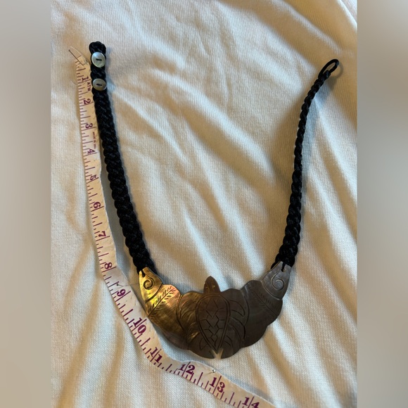 Handmade necklace. Turtle engraved on a shell - Picture 4 of 5